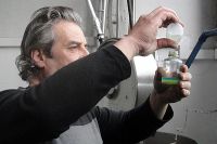 <p>Quality control of the olive oil.</p>